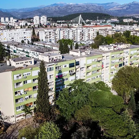 Mona * Podgorica